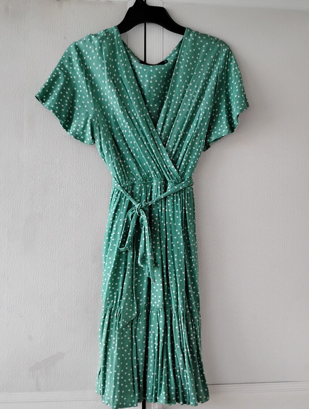 Green Polka Dot Wrap Midi Dress - Elegant Everyday Style